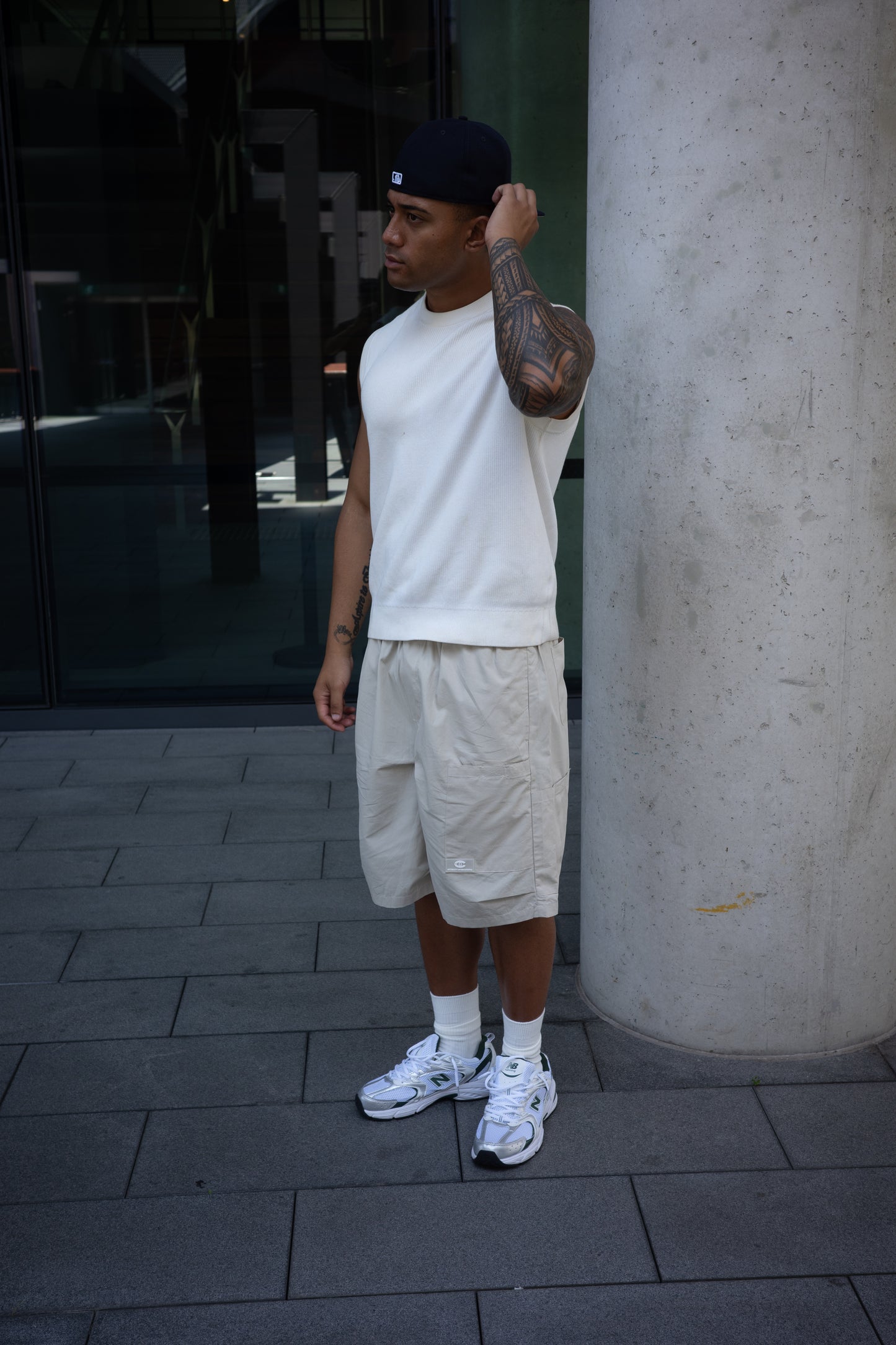 BAGGY BEIGE SHORT